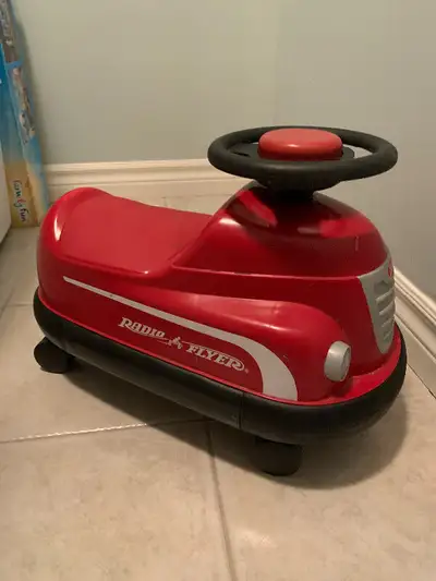Radio Flyer ride on Bumper toy, View more