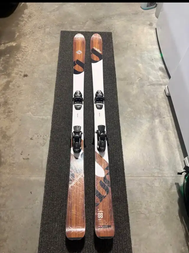 Fisher Watea 88 Skis