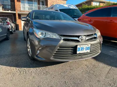 2015 Toyota Camry LE Mint condition Runs on propane and gasoline 117,000 km
