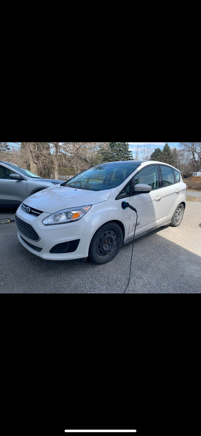Ford c-max energi SE 2017 PHEV (véhicule hybride rechargeable)