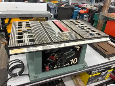 Delta 31-225C 10” Table Saw Item # 1416376 Table saw is in working condition! For more table saws an...