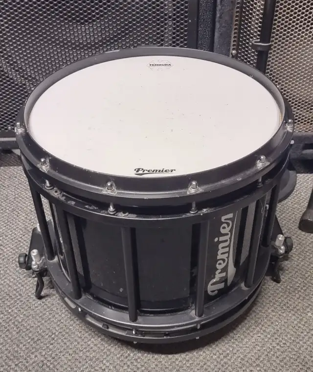 Premier HTS 700 Marching Snare Drum W/Soft Case in Drums & Percussion in Windsor Region - Image 2