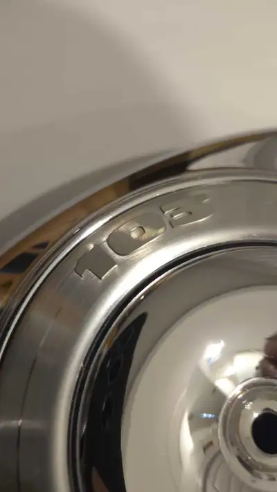 Air cleaner cover in excellent condition, no scratches. Was on a 2012 Harley Davidson FLHR Road King...