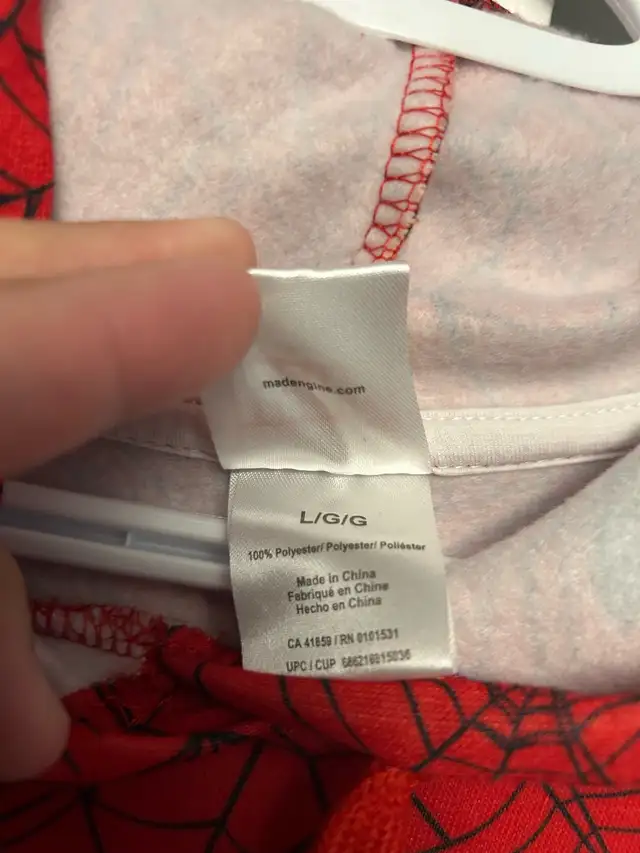 Spider-Man hoodie in Kids & Youth in Winnipeg - Image 6