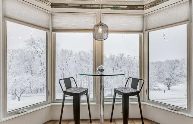 1 Bedroom, 1 Bathroom Top Floor Corner Suite Condo For Rent in Long Term Rentals in Markham / York Region - Image 10