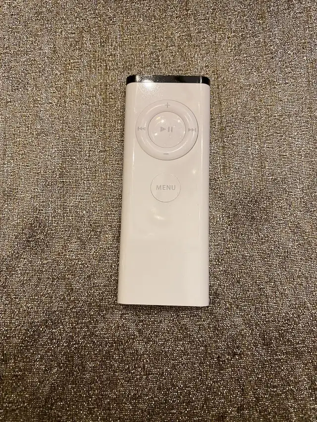 iPod docking station remote65561347375745120