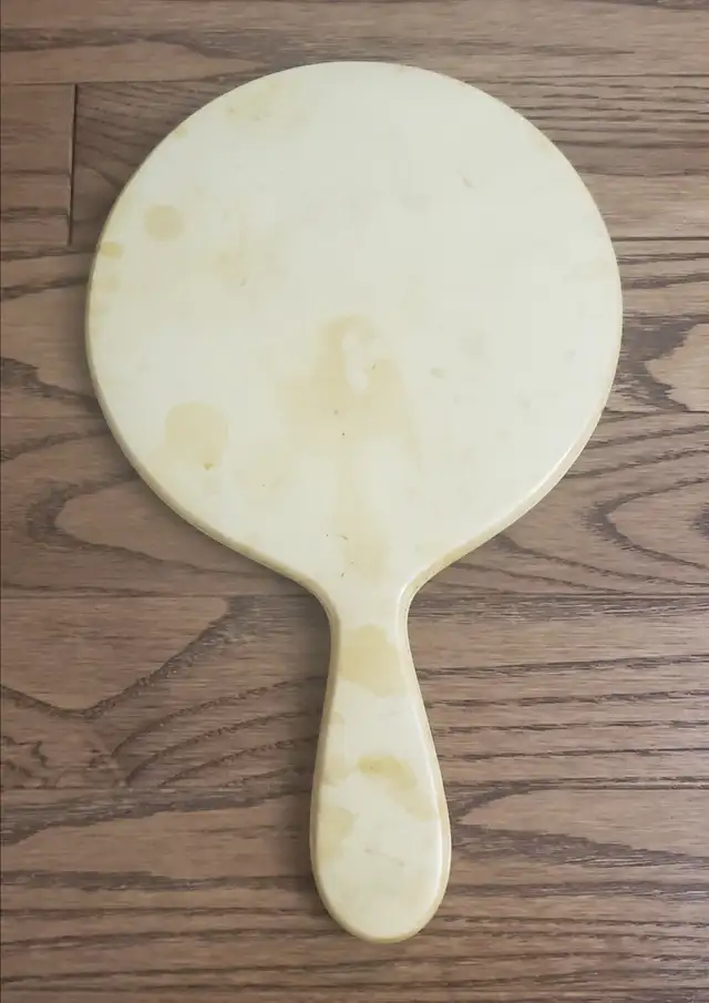 Vintage Hand Mirror in Arts & Collectibles in Markham / York Region - Image 3