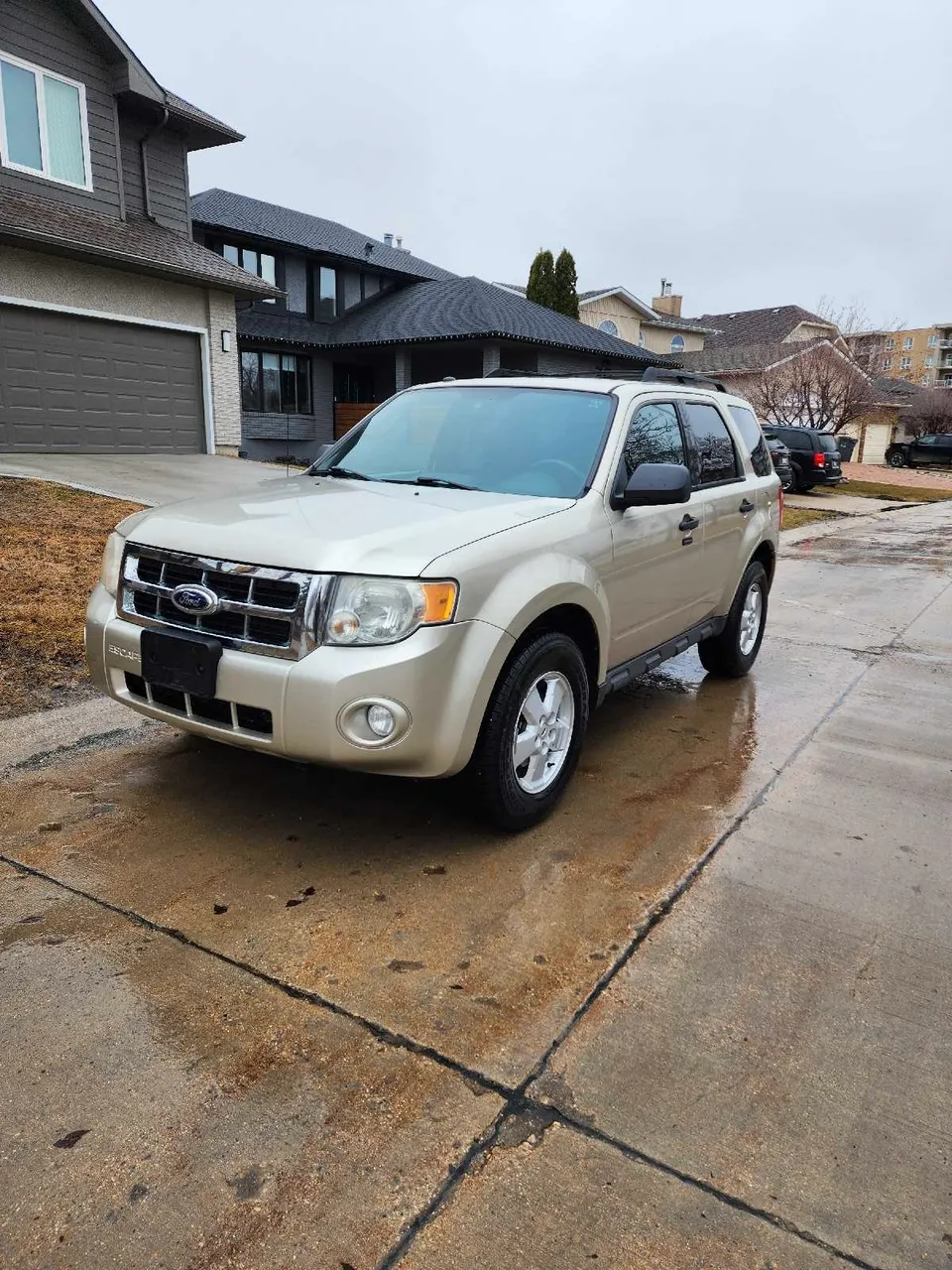 2010 FORD ESCAPE AWD CLEAN TITLE FRESH SAFETY $8,950