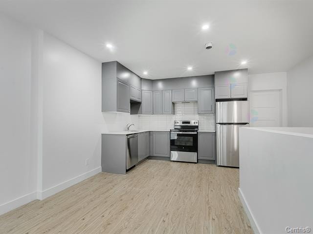 Grand 4 1/2 au coeur du Plateau Mont-Royal — photo 1