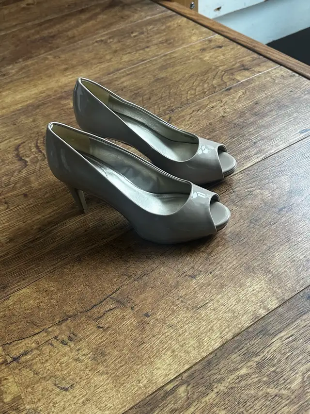 Women’s Shoes  in Women's - Shoes in Ottawa - Image 2