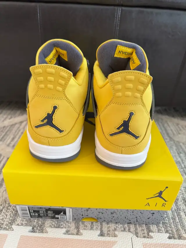 DS Brand New Air Jordan 4 Retro Lightning Sz 11 w/receipt  in Men's Shoes in Markham / York Region - Image 6