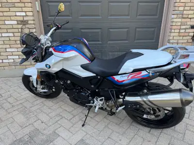 2017 BMW F800R for sale. Available to see in Byron. I am the original owner. Low kilometers—less tha...