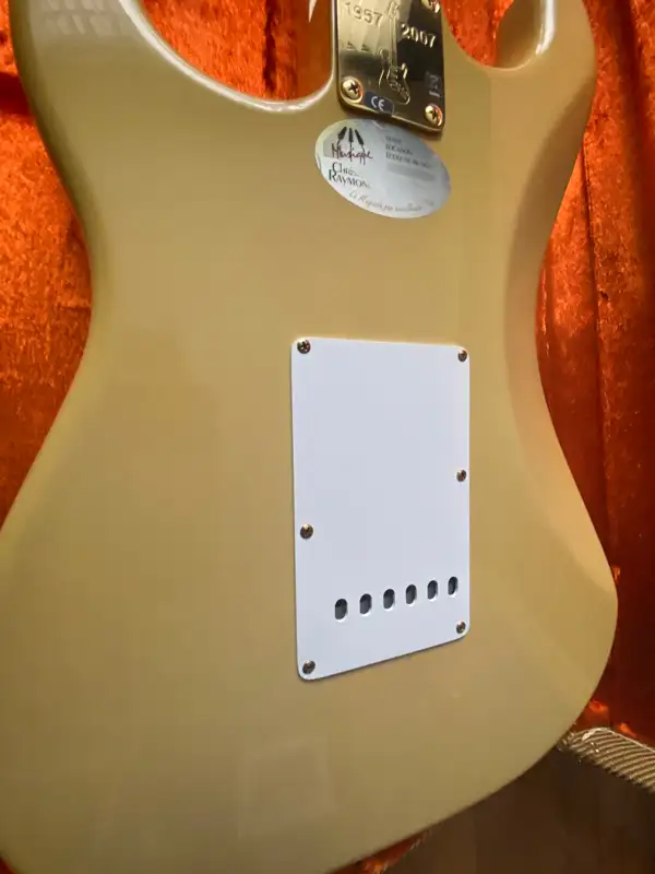 Fender 50th Anniversary American Vintage '57 Stratocaster in Guitars in Ottawa - Image 9