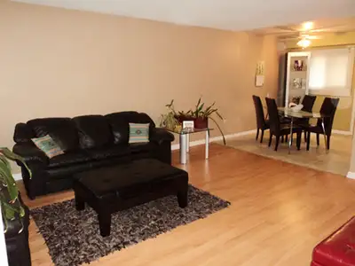 SHORT TERM FEMALE RENTAL AVAIL. JULY 1!! Age 20-30 Student/young