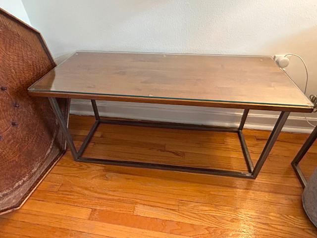 Walnut Coffee Table in Coffee Tables in City of Toronto