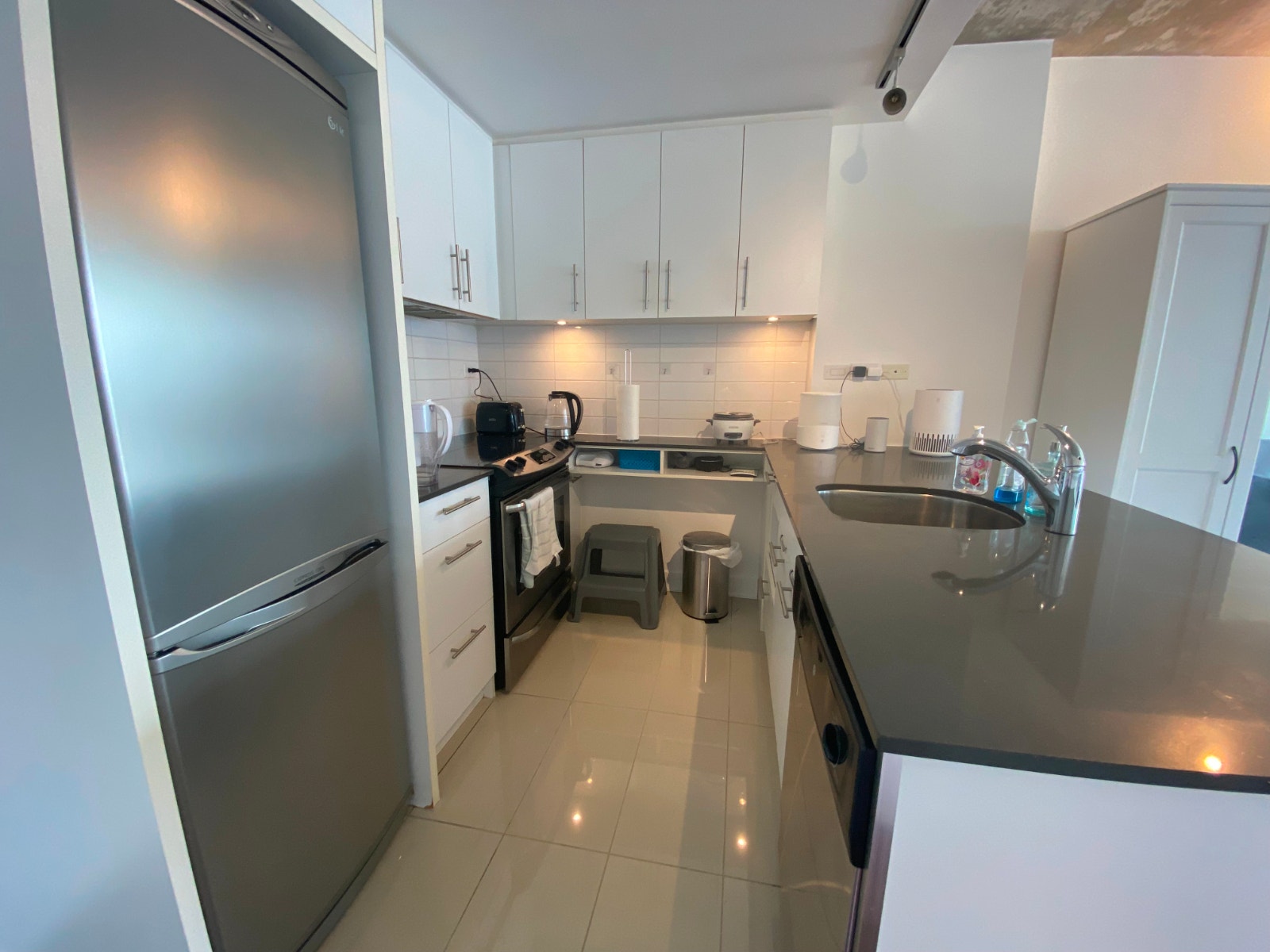 IDEAL LOCATION Beautiful 1-bedroom Condo in Downtown — photo 3