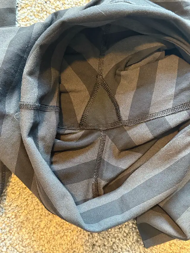 lululemon Wunder under leggings in Women's - Bottoms in Calgary - Image 10