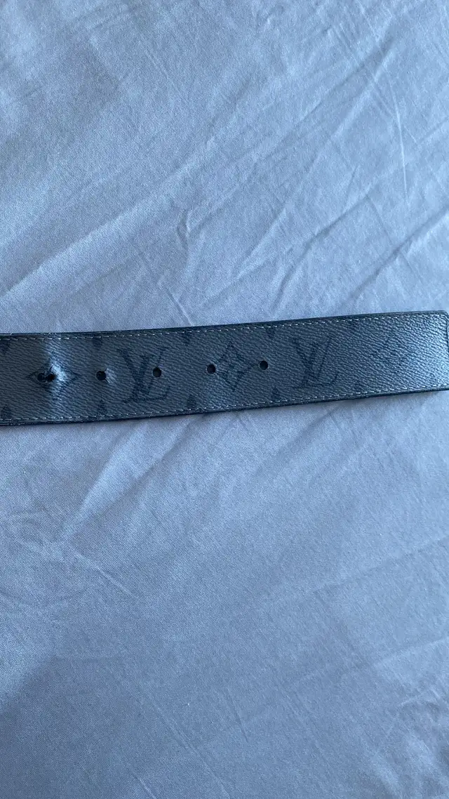 Louis Vuitton Reversible Belt in Men's in Mississauga / Peel Region - Image 9