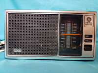 Vintage GE General Electric 7-4115b Am-fm Table Radio
