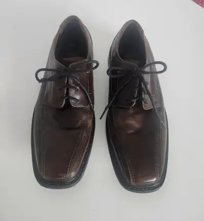 Men's lather shoes, Size 10M, View more