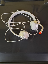 headphones - Lenovo and noname