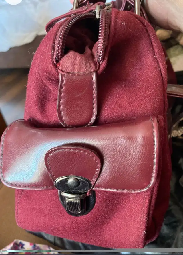 Roots Purse -Cool  Maroon in Women's - Bags & Wallets in London - Image 4