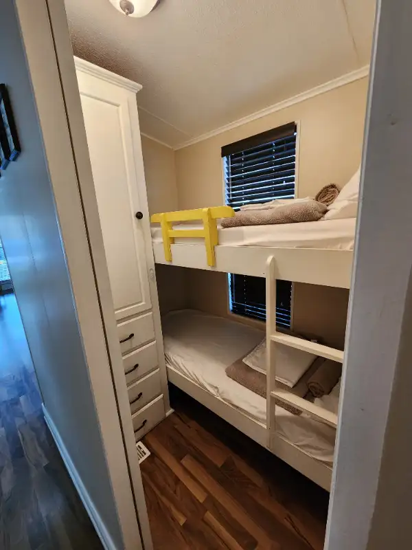 Glamping Cottage at Sherkston Shores Lake Erie in Ontario in Canada - Image 7