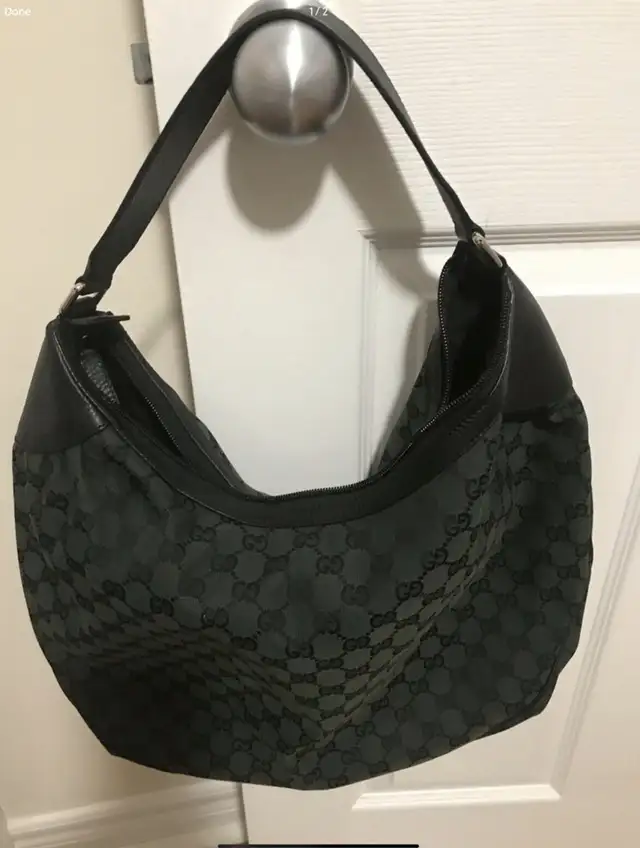 Gucci Bag in Women's - Bags & Wallets in Markham / York Region - Image 2