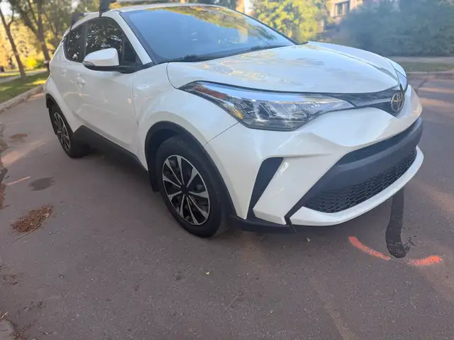Toyota C-HR564717204118579204