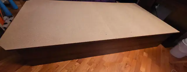 Base de lit simple  matelot. in Beds & Mattresses in City of Montréal - Image 5