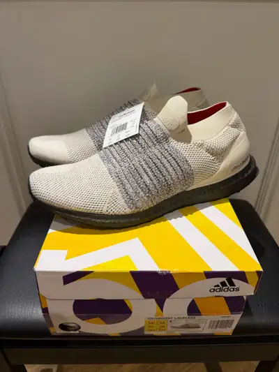 NEW Adidas UltraBoost Laceless Men’s Running Shoes Sneakers 10.5, View more
