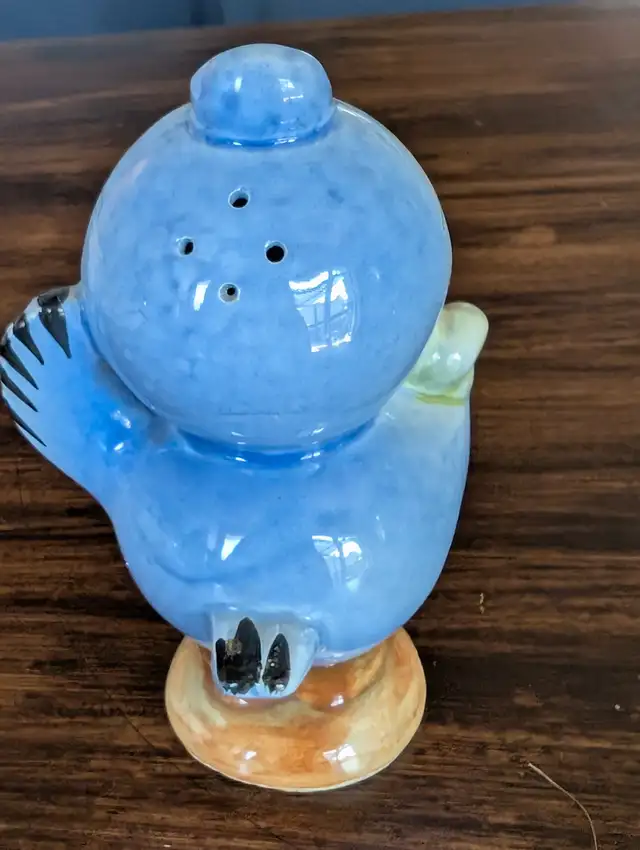BEAUTIFUL LEFTON 1950 BLUE BIRD SALT SHAKER AND PURPLE BIRD.63838168661251122