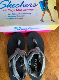 Sandales de yoga Skechers femme taille 7 et demi