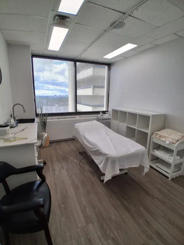 ✨ BEAUTIFUL SPA ROOMS FOR RENT – PRIME MIDTOWN TORONTO LOCATION in Room Rentals & Roommates in City of Toronto - Image 5
