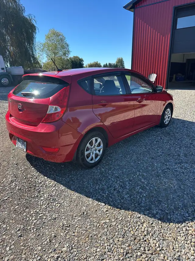 2012 Hyundai Accent 596423486231685123