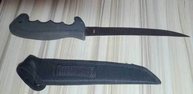 Shimano filled knife with sheath. in Hobbies & Crafts in London - Image 2
