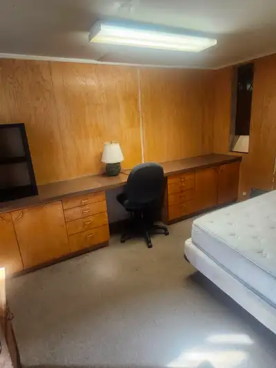 PRIVATE ROOM/ SHARED HOUSE A very clean, well-kept home located in a quiet, desirable neighborhood i...