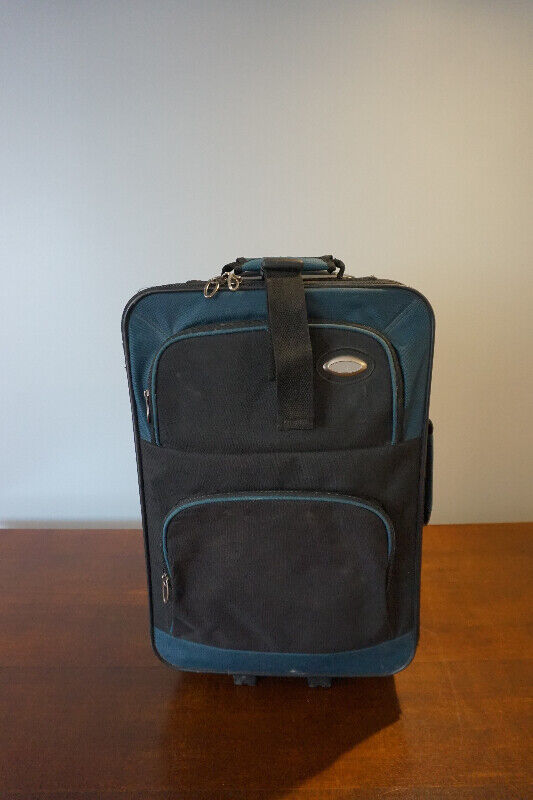 20" suitcase luggage Other Oakville / Halton Region Kijiji
