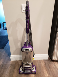 Shark Vacuum cleaner - Brand new