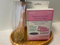 FACIAL CARE BRUSH + Makeup Remover wipes + tray