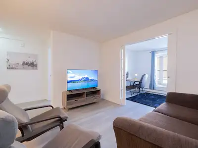 1 bedroom + den available September 1