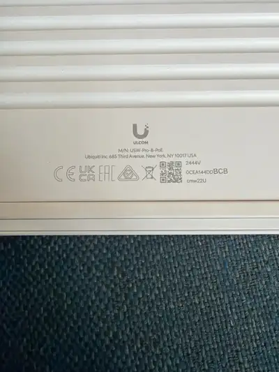 Ubiquiti USW pro 8 PoE, View more