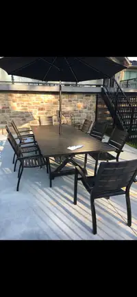 Outdoor dining set