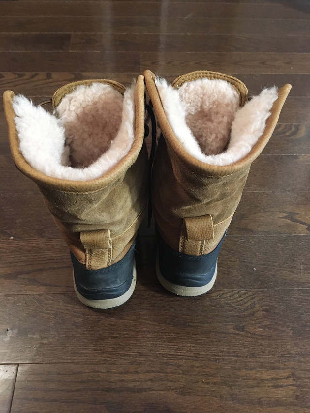 Women UGG winter boots - size 7 in Women's - Shoes in Mississauga / Peel Region - Image 3