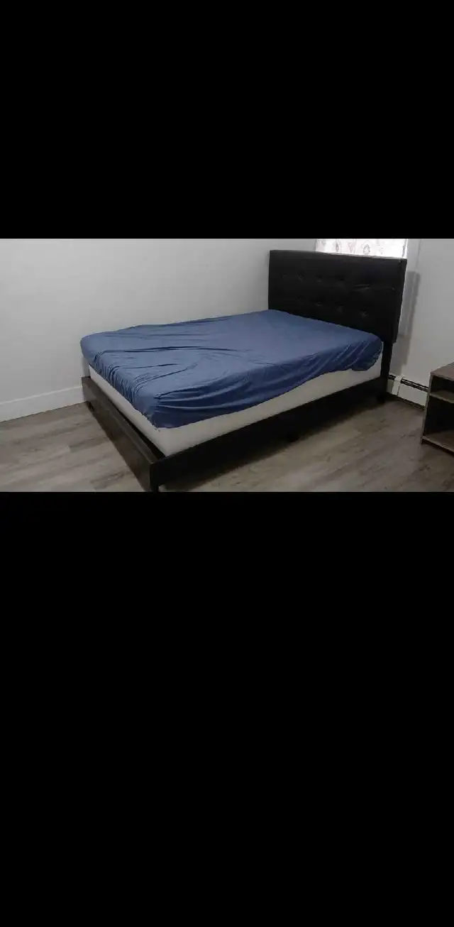 queen size ned with foam mattress in Bedding in Charlottetown - Image 2