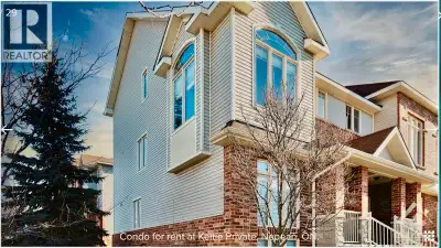 Move in July 1st|2Bdr 2Bth Condo Townhome|Barrhaven Town Center