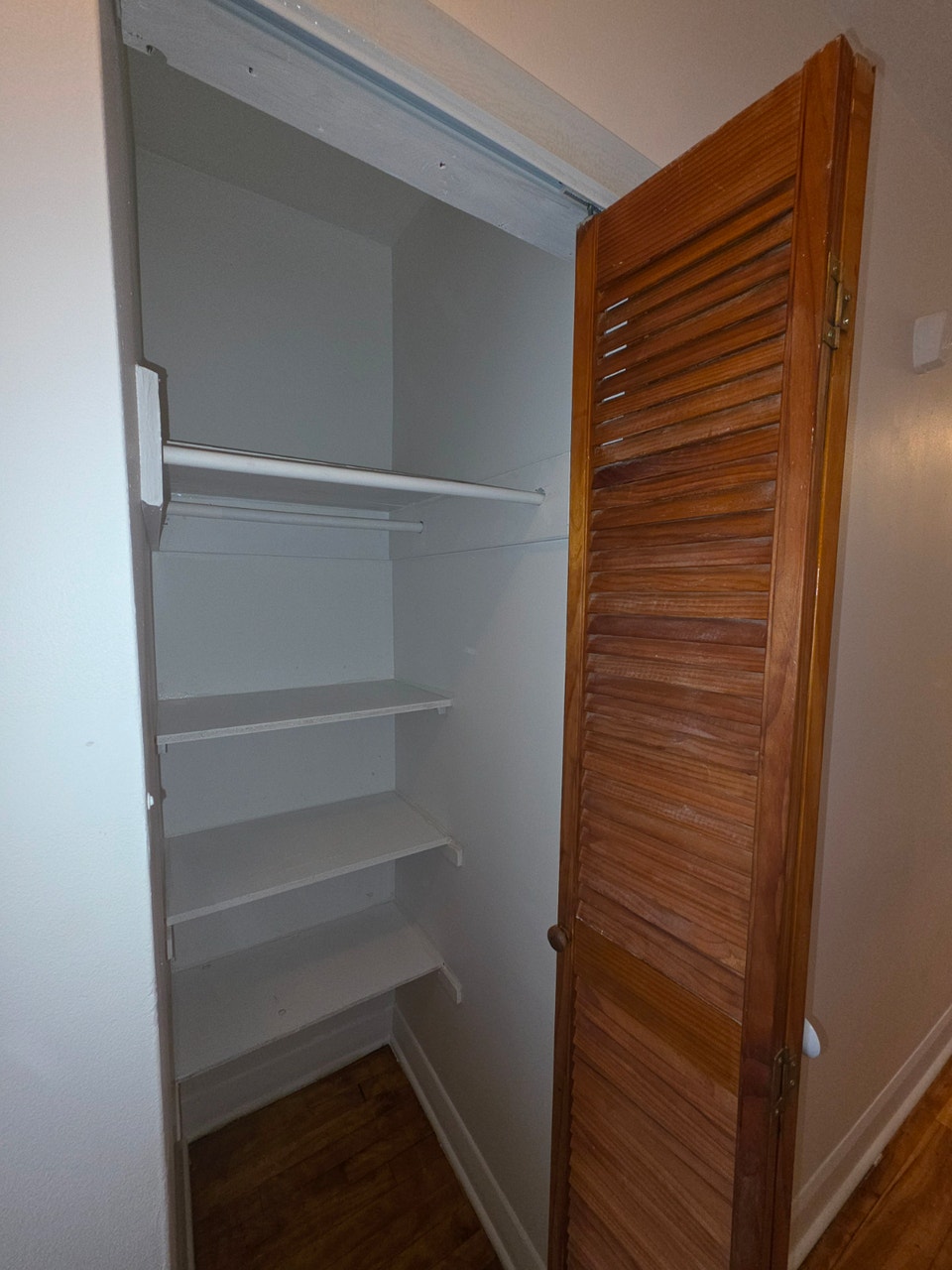 3 1/2, Chauffe, Haut de Triplex, Saint-Laurent 3