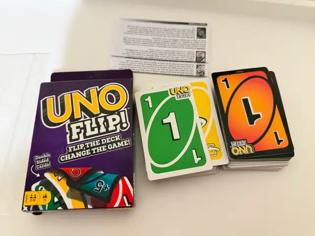 UNO Flip! Card Game – Complete with Box & Instructions