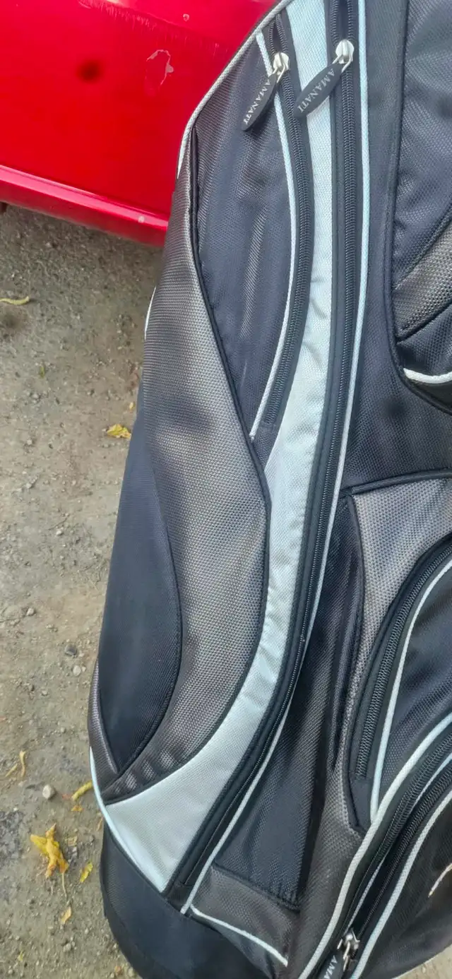 brand new set golf clubs still inbox and a brand new golf bag to