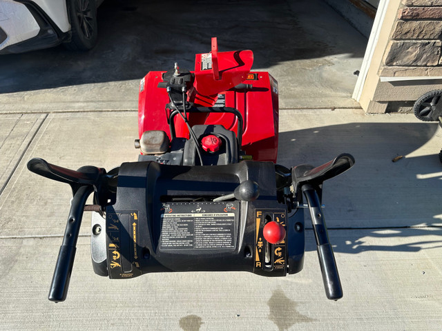 30-inch Craftsman Gas Snowblower in Snowblowers in St. Albert - Image 4